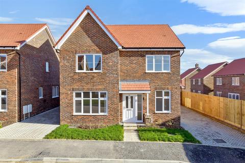 4 bedroom detached house for sale, Daisy Drive, Hailsham, East Sussex