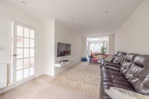 4 bedroom semi-detached house for sale, Pinewood Green, Iver Heath SL0