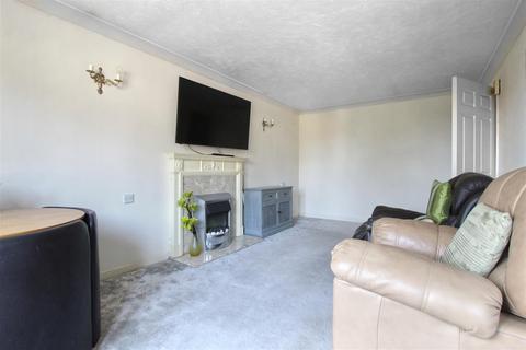 1 bedroom retirement property for sale, Turners Hill, Cheshunt