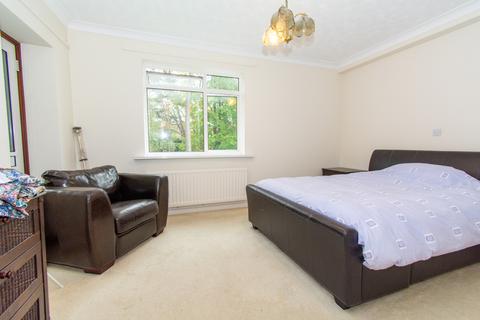 2 bedroom flat for sale, Glenferness Avenue , Talbot Woods