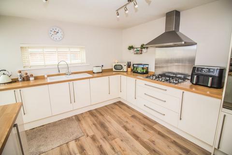 3 bedroom terraced house for sale, Rivermead, Fatfield, Washington