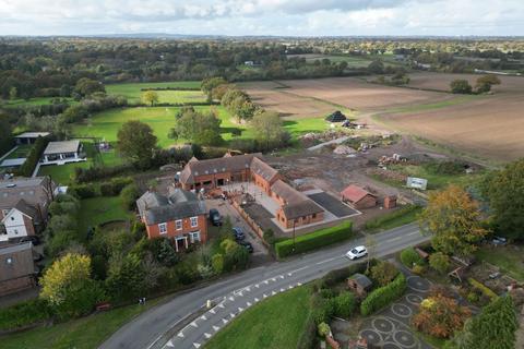 2 bedroom barn conversion for sale, Solihull B94