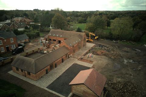 2 bedroom barn conversion for sale, Solihull B94