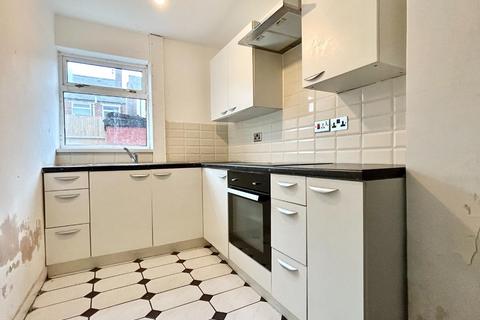 2 bedroom terraced house for sale, Poplar Avenue, Goldthorpe