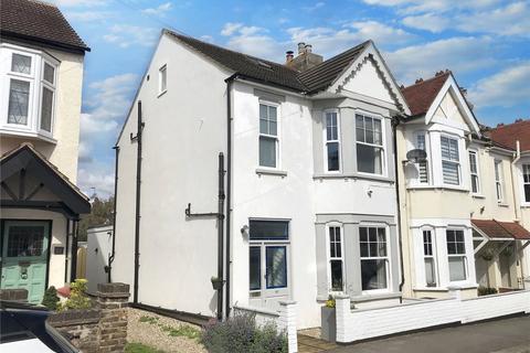 4 bedroom end of terrace house for sale, Lansdowne Avenue, Leigh-on-Sea, Essex, SS9