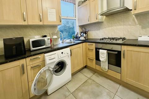 1 bedroom in a house share to rent, 4 Burnley Road, London, NW10