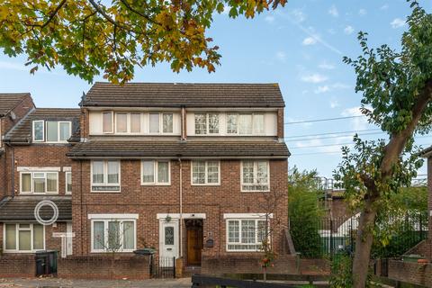 4 bedroom end of terrace house for sale, Woodyard Close, Kentish Town, NW5