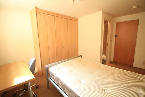 2 bedroom flat to rent, Pilcher Gate, Nottingham NG1