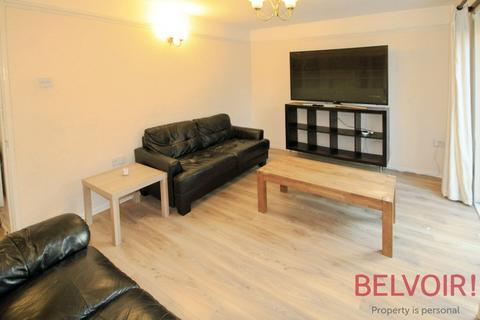 3 bedroom terraced house to rent, Francis Street, Nottingham NG7