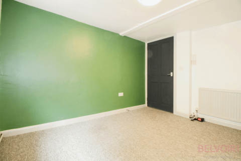 3 bedroom flat to rent, North Sherwood Street, Nottingham NG1