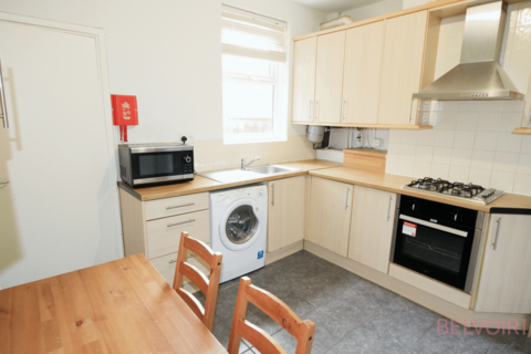 4 bedroom terraced house to rent, Promenade, Nottingham NG3