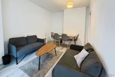 4 bedroom semi-detached house to rent, Highfield Road, Nottingham NG7