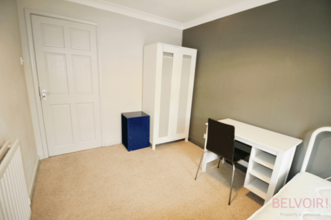 4 bedroom end of terrace house to rent, Bluecoat Close, Nottingham NG1