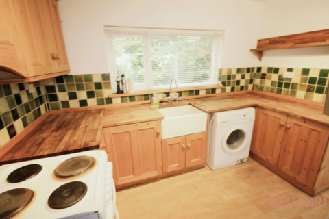 4 bedroom terraced house to rent, Cromwell Street, Nottingham NG7