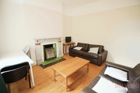 4 bedroom terraced house to rent, Cromwell Street, Nottingham NG7