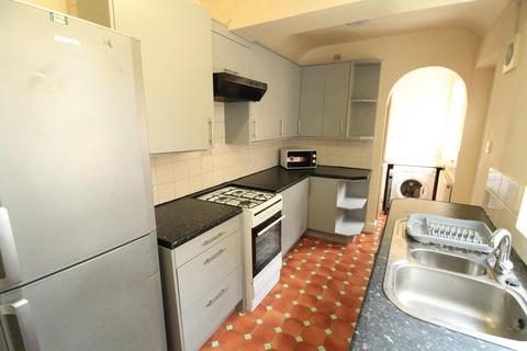 5 bedroom terraced house to rent, Annesley Grove, Nottingham NG1