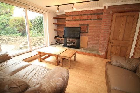 6 bedroom detached house to rent, Cromwell Street, Nottingham NG7