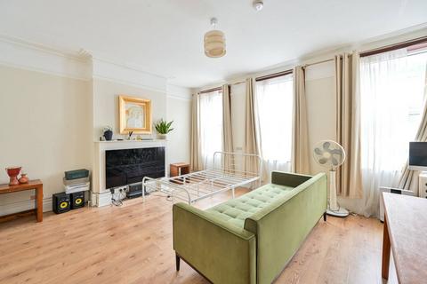 3 bedroom flat to rent, Westmoreland Road, Elephant and Castle, London, SE17