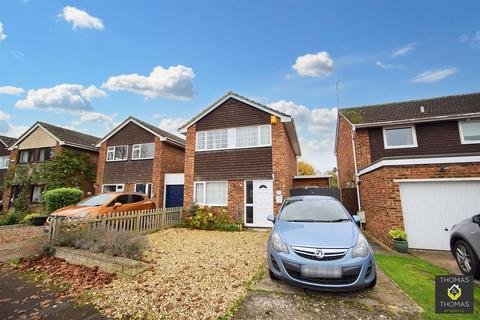 3 bedroom detached house to rent, Pear Tree Close, Hardwicke