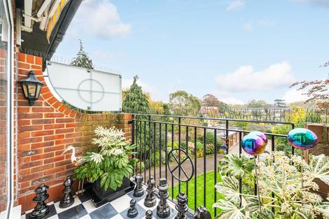 2 bedroom flat for sale, Court Downs Road, Beckenham, BR3