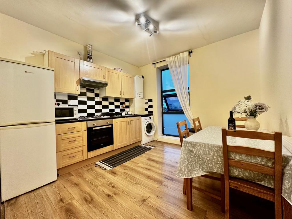 Two Bed Flat for rent in Wimbledon