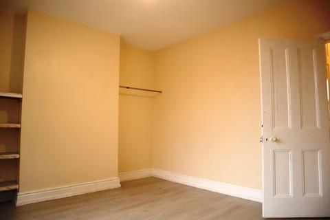 2 bedroom flat to rent, Upperton Road, Leicester LE3