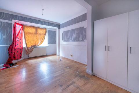 11 Reynolds Avenue, London, E12 6JS