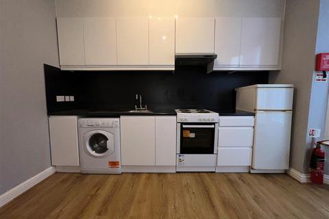 1 bedroom apartment to rent, Sydney Road, London N8