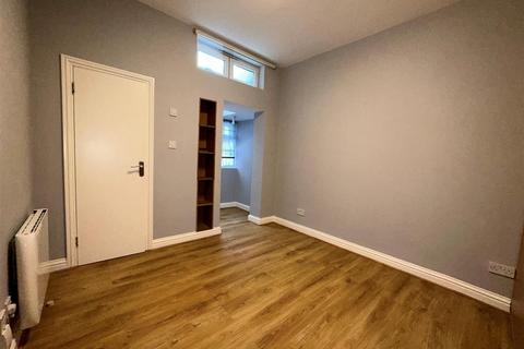 1 bedroom apartment to rent, Sydney Road, London N8