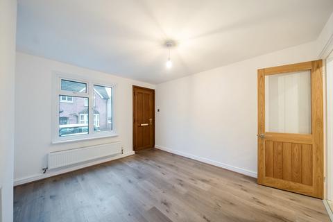 55 Kings Road, Haslemere, GU27 2QA