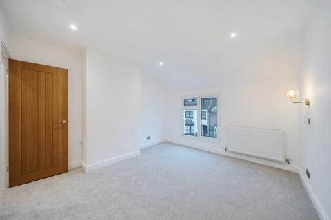 55 Kings Road, Haslemere, GU27 2QA
