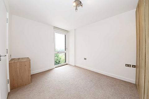 2 bedroom flat to rent, Finchley Road, London NW11