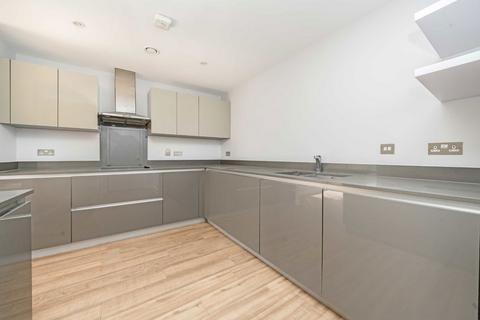 2 bedroom flat to rent, Finchley Road, London NW11