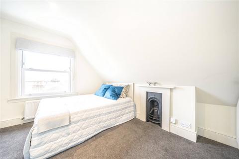 1 bedroom apartment to rent, Balham High Road, London SW17