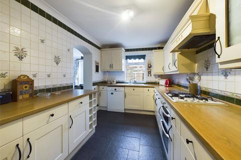 4 bedroom link detached house for sale, Dunton Road, Steeple View, Essex, SS15