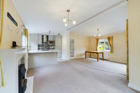 2 bedroom park home for sale, Astley Burf, DY13 0SB