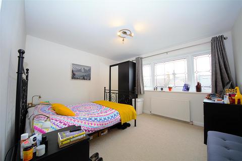 2 bedroom apartment to rent, Lincoln Road, East Finchley, London