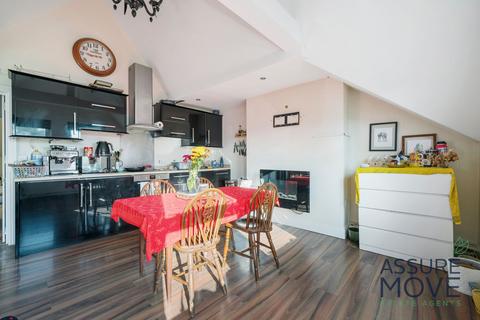 2 bedroom flat to rent, Park Road, High Barnet, EN5