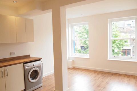 3 bedroom apartment to rent, St. Peters Street, Bedford MK40