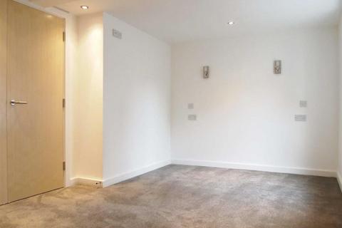 3 bedroom apartment to rent, St. Peters Street, Bedford MK40