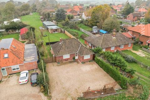 3 bedroom detached bungalow for sale, North Walsham Road, Norwich NR12