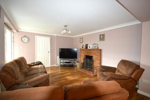 14 Ashlong Grove, Halstead, CO9 2QH