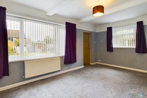 2 bedroom end of terrace house to rent, Richmond Close, Bebington CH63