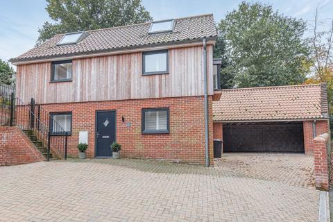 4 bedroom detached house for sale, Cromer