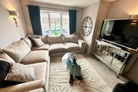 4 bedroom semi-detached house for sale, Holly drive, Blackwall Lane, Sowerby Bridge