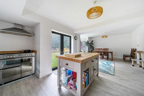 Greenbank Highfield Crescent, Hindhead, GU26 6TG