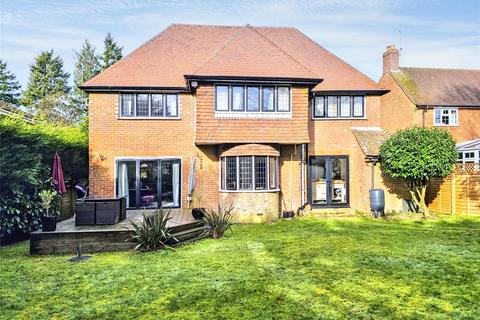 Greenbank Highfield Crescent, Hindhead, GU26 6TG