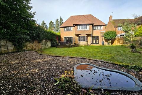 Greenbank Highfield Crescent, Hindhead, GU26 6TG