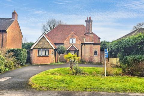 Greenbank Highfield Crescent, Hindhead, GU26 6TG