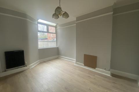 3 bedroom terraced house to rent, Ruskin Rd, Crewe